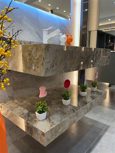 Loodusliku vannitoa kiltkivist kapp